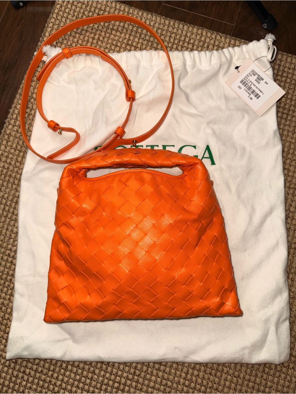 Bottega Veneta Intrecciato hop mini crossbody bag - Picture 10 of 13